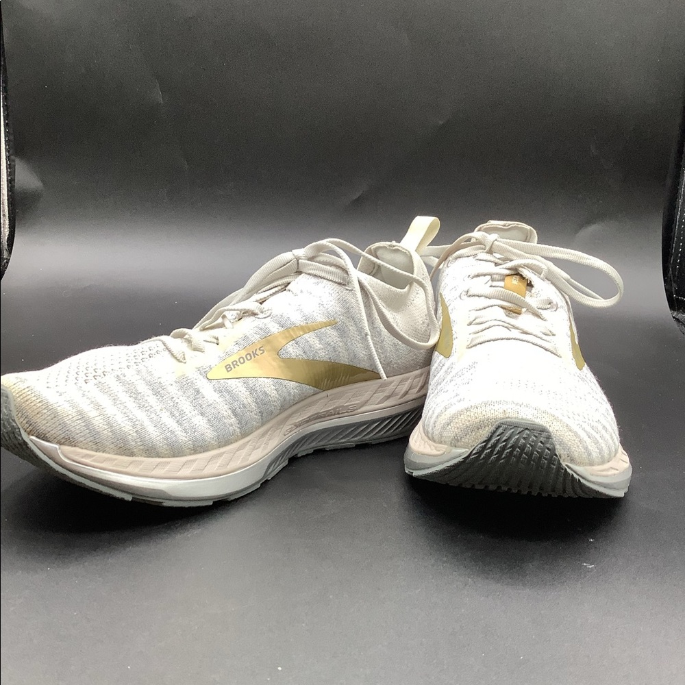 Brooks Bedlam sneakers size 8.5